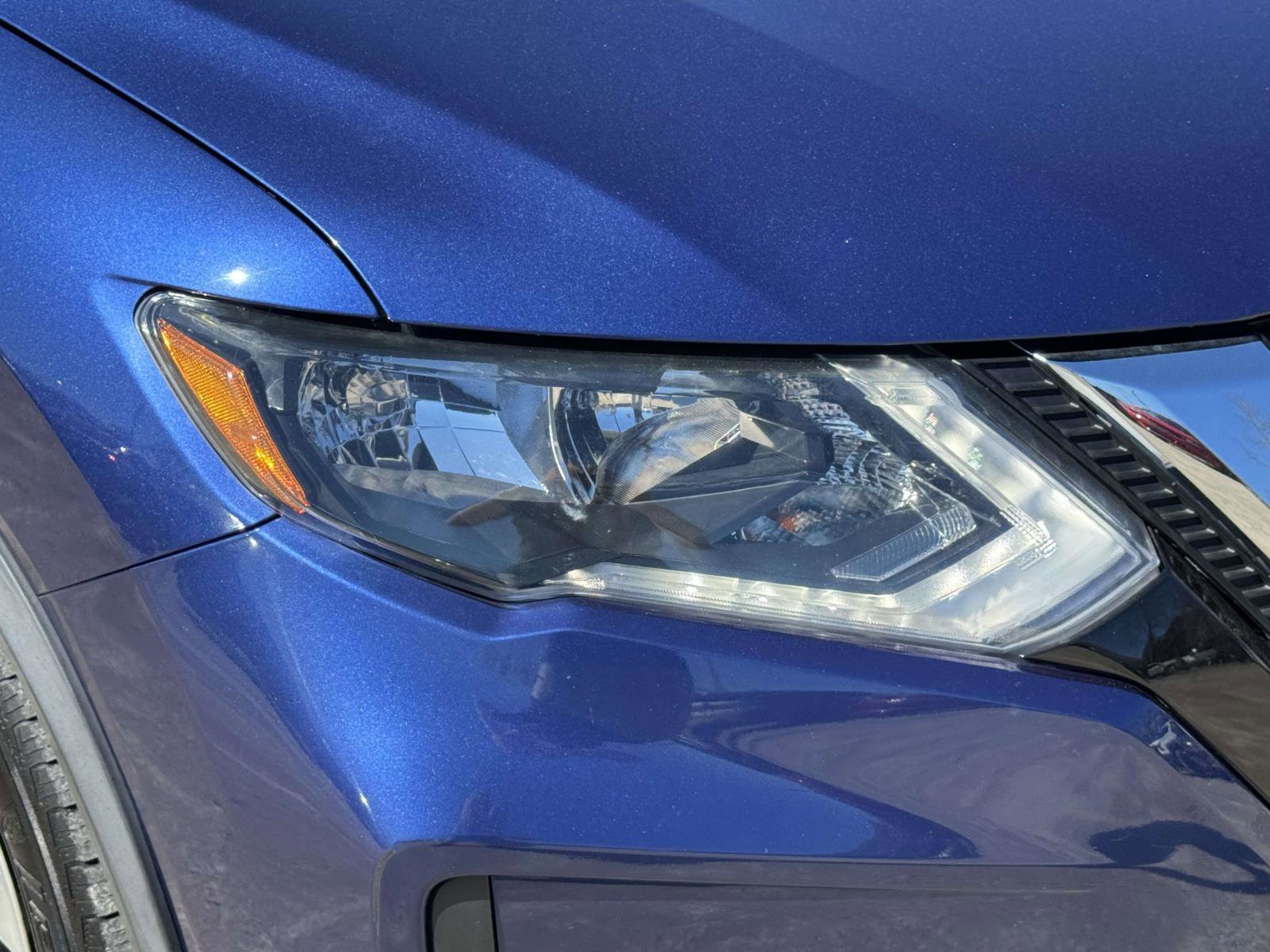 Used 2019 Nissan Rogue S image 7