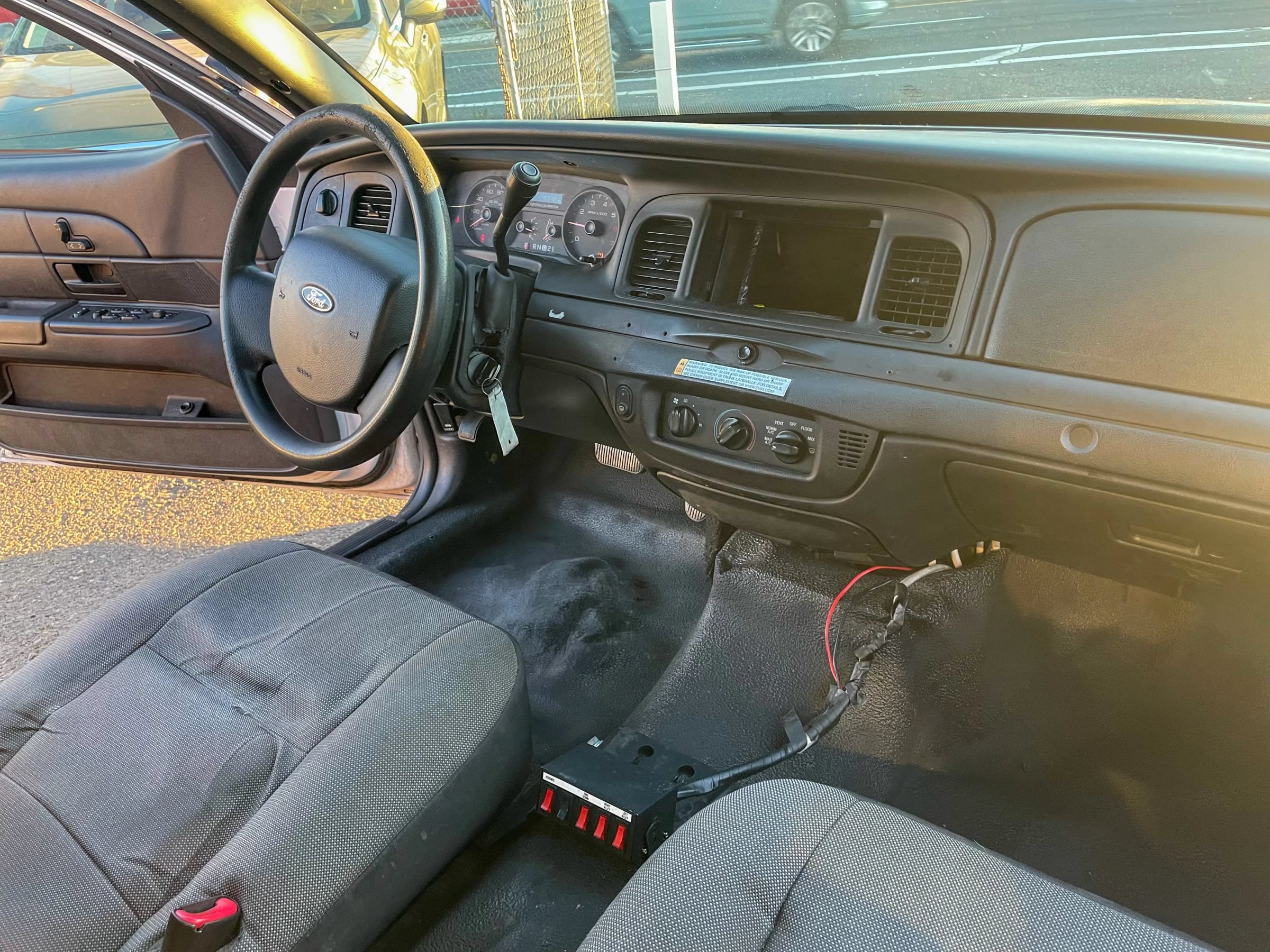 Used 2008 Ford Crown Victoria Police Interceptor RWD image 19