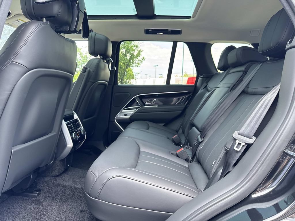 New 2026 Land Rover Range Rover SE AWD/4WD image 14