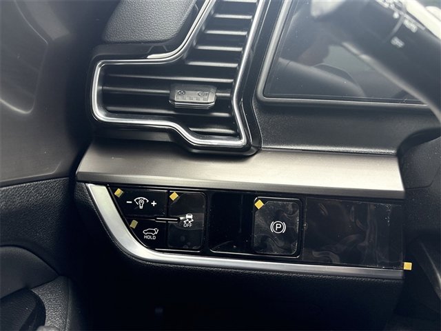Used 2025 Kia Sportage EX w/ Premium Package image 18