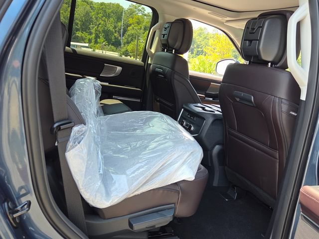 New 2027 Ford Expedition Platinum w/ Platinum Ultimate Package AWD/4WD image 10