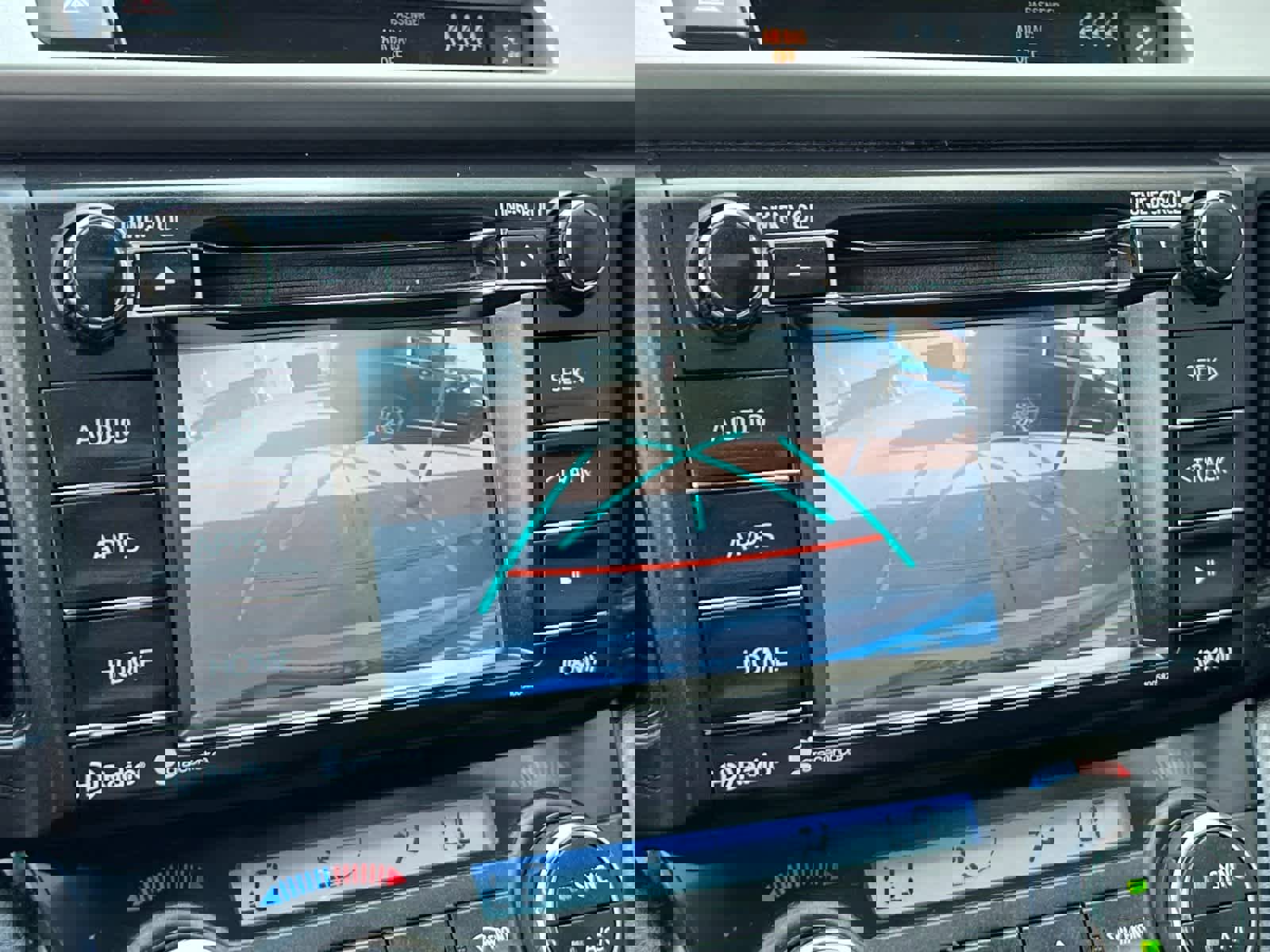 Used 2018 Toyota RAV4 XLE image 20