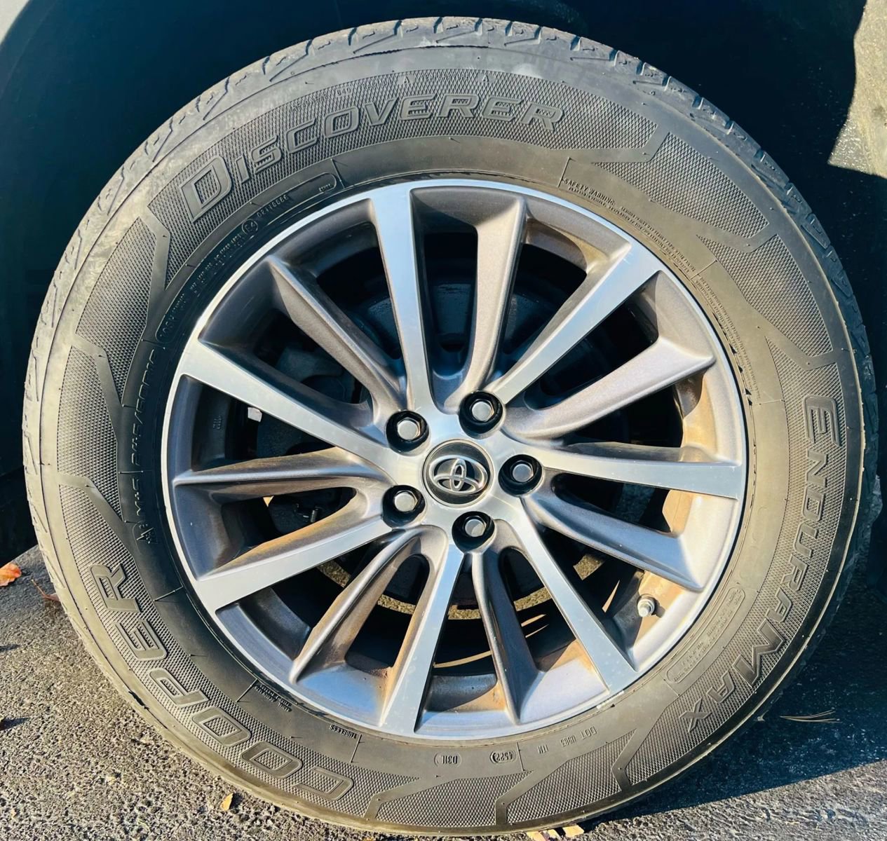 Used 2018 Toyota Highlander XLE image 27