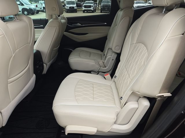 Used 2022 Buick Enclave Avenir w/ Avenir Technology Package FWD image 24
