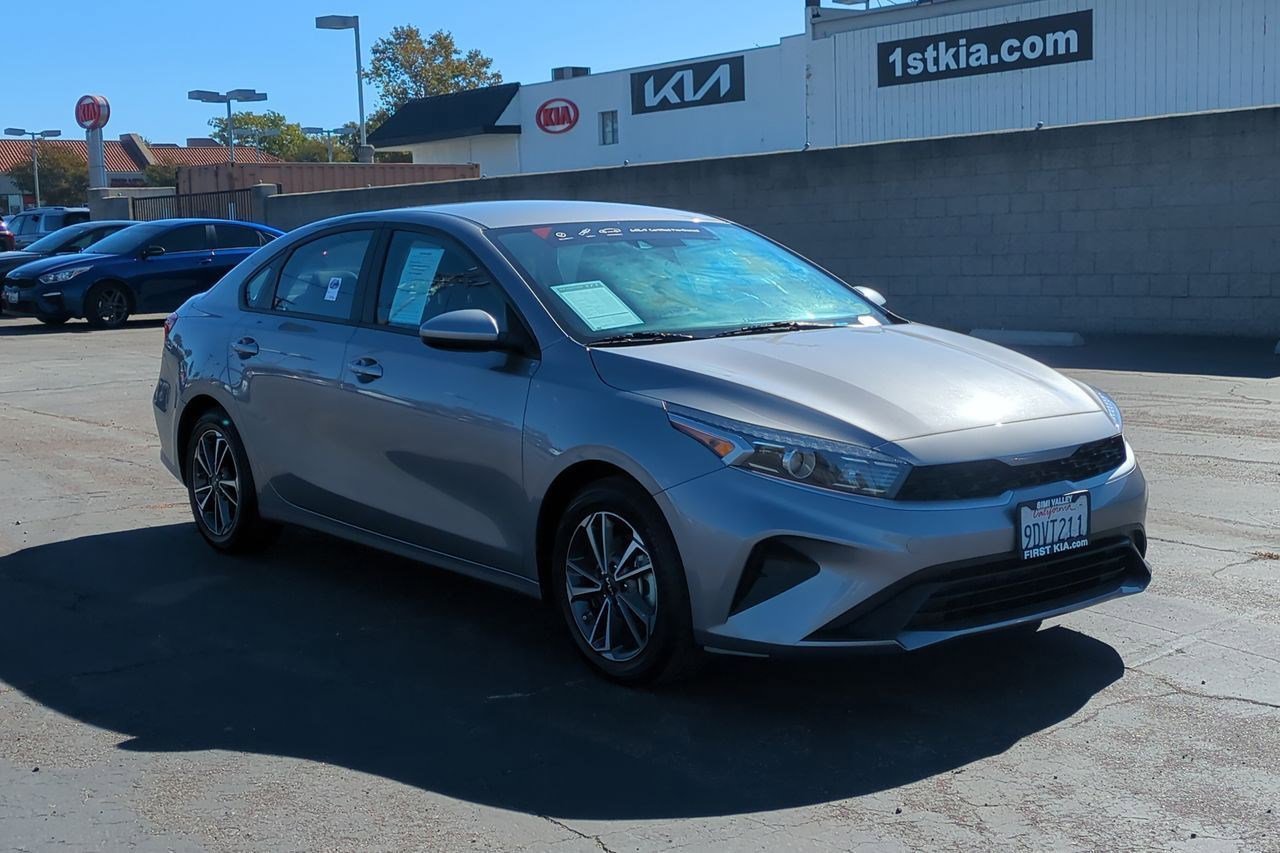Certified 2023 Kia Forte LXS image 3
