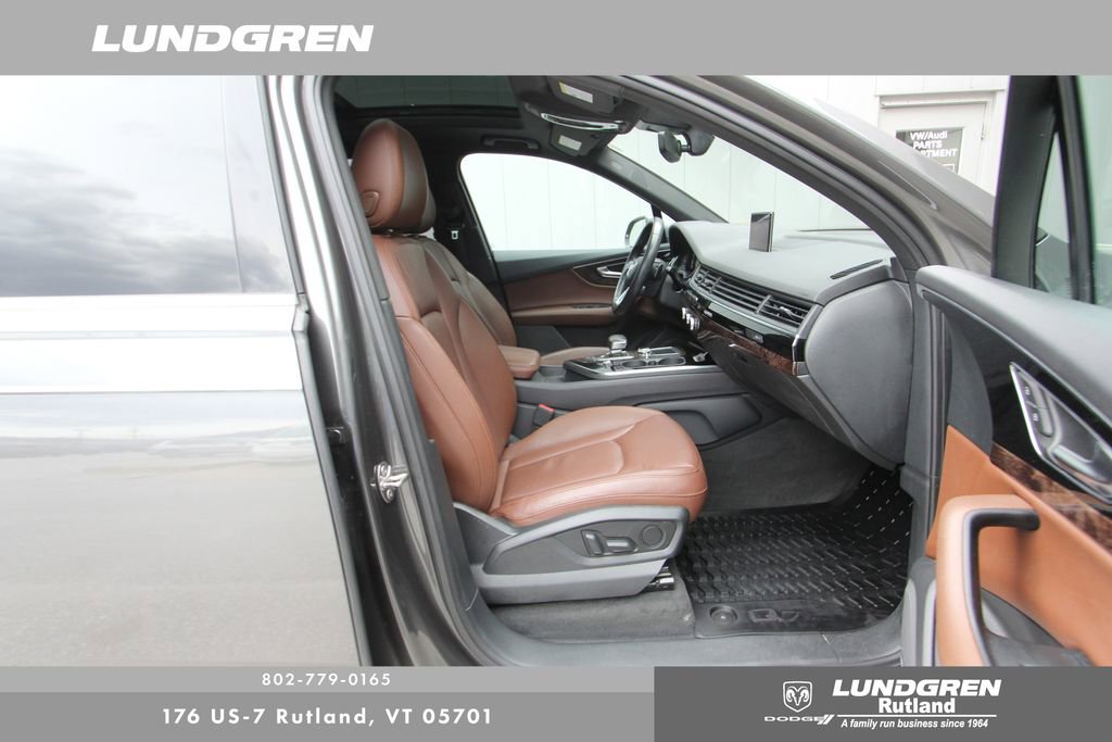 Used 2018 Audi Q7 3.0T Premium Plus w/ Premium Plus Package AWD/4WD image 9