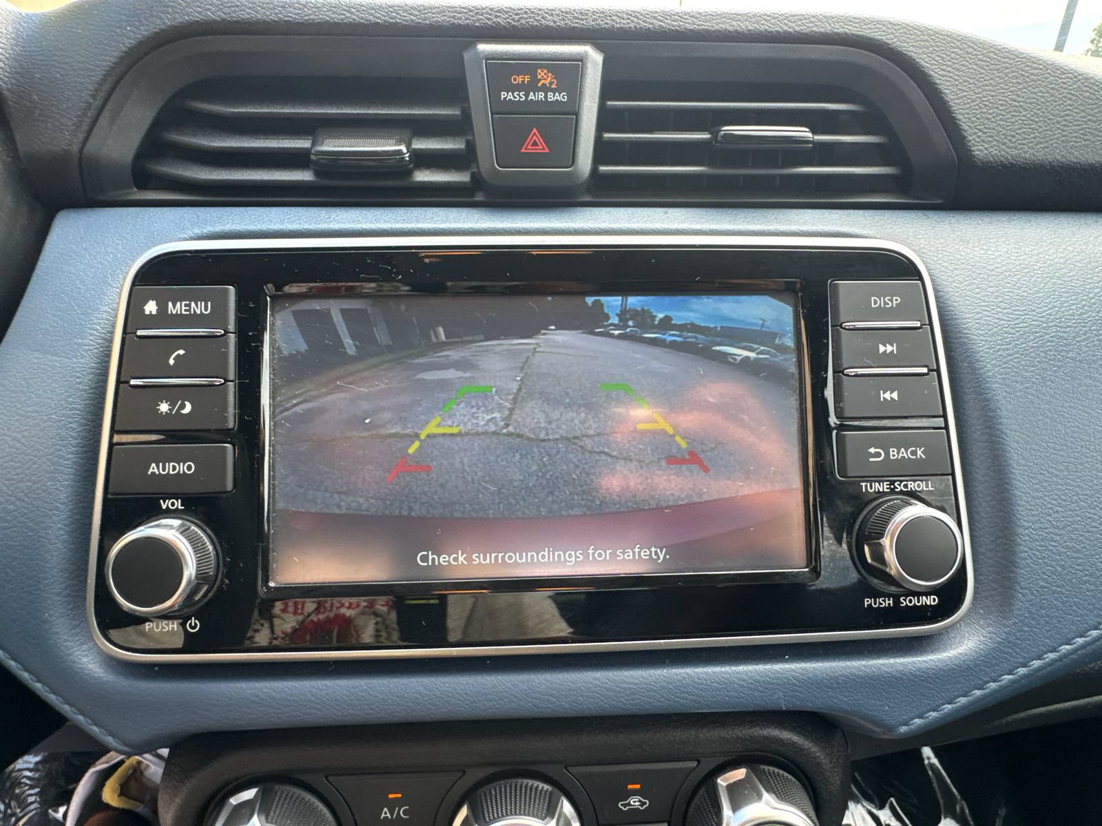 Used 2025 Nissan Versa SV FWD image 28