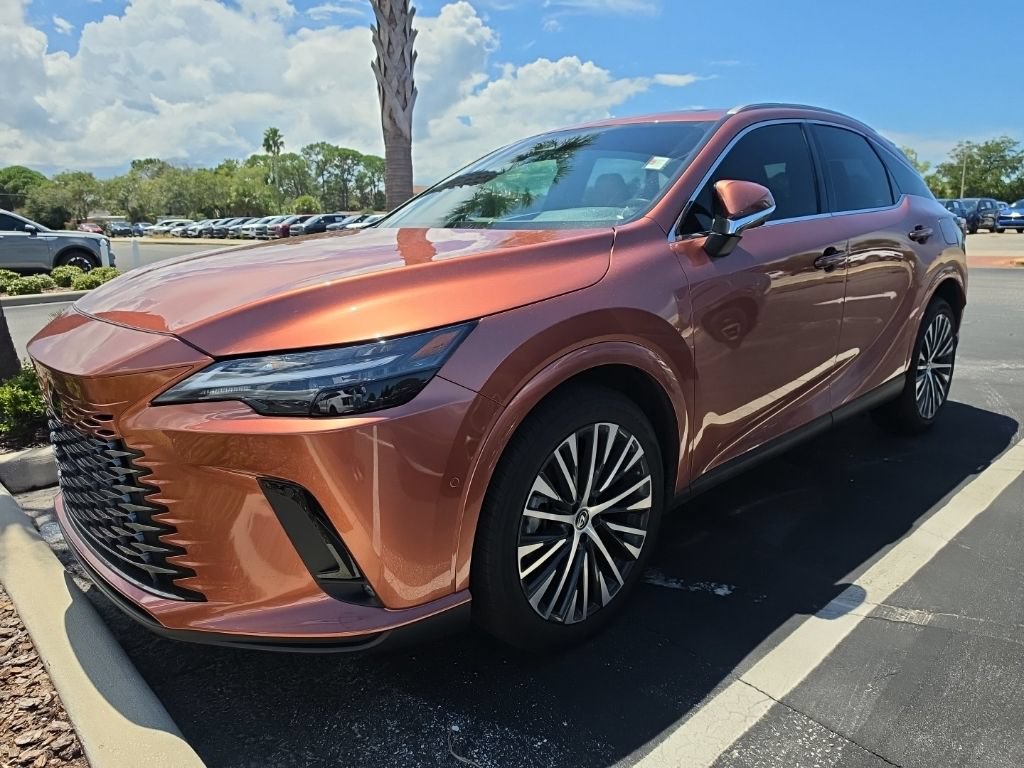 Used 2025 Lexus RX 350 Premium Plus w/ Convenience Package FWD image 4