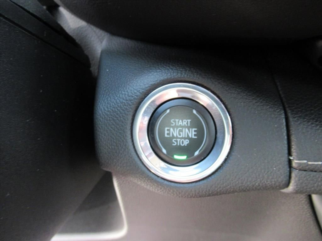 Used 2023 Buick Envision Essence w/ Sport Touring Package image 25