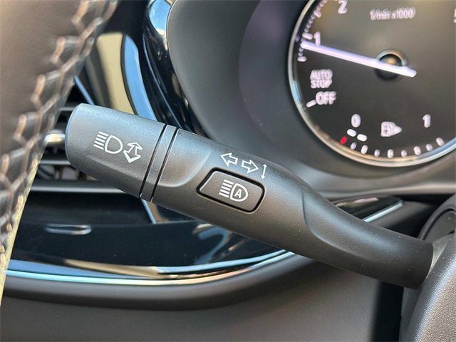 Used 2023 Buick Envision Avenir image 25