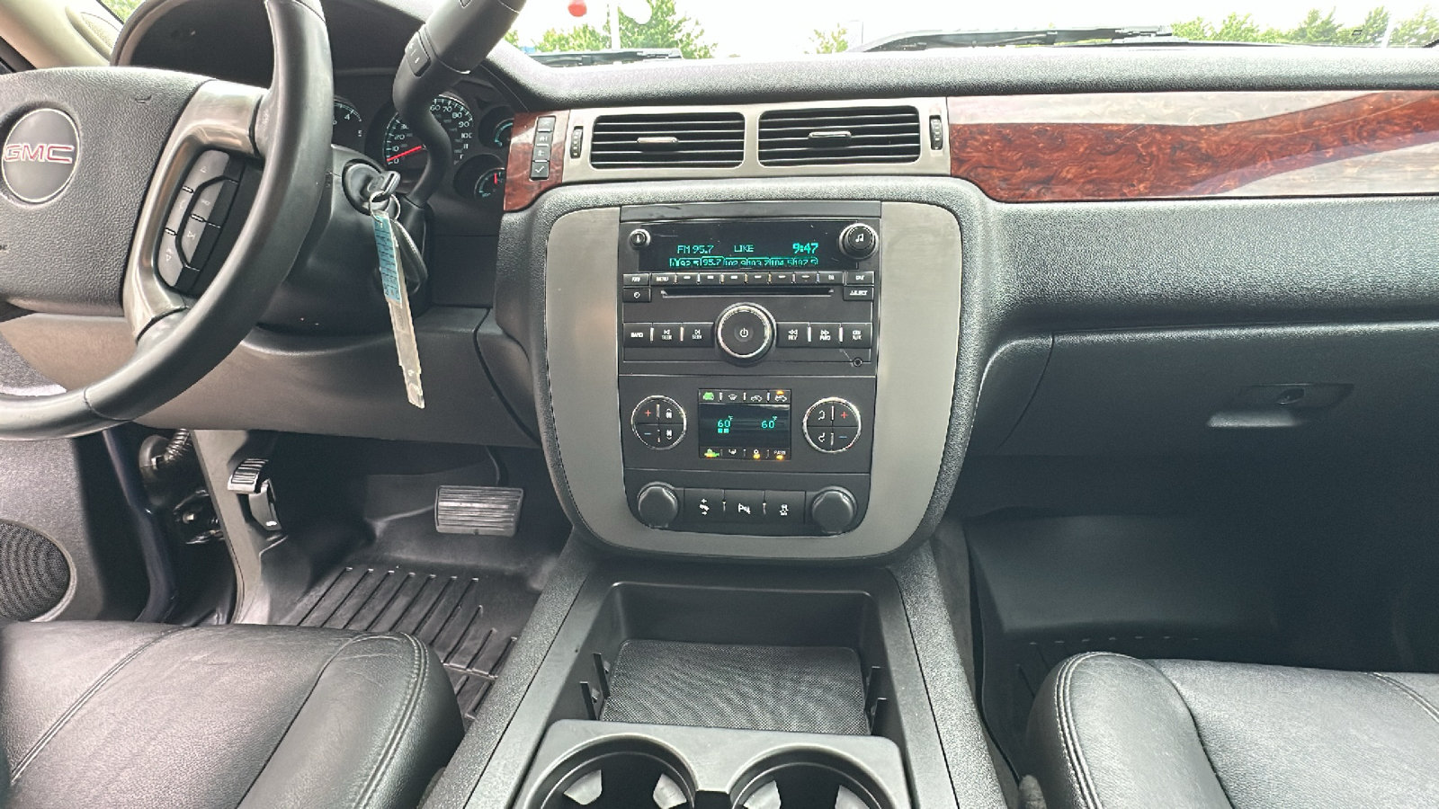 Used 2012 GMC Sierra 1500 SLT w/ SLT Convenience Package AWD/4WD image 24