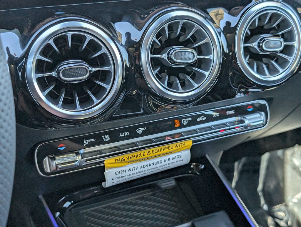 New 2026 Mercedes-Benz GLA 35 AMG 4MATIC image 18