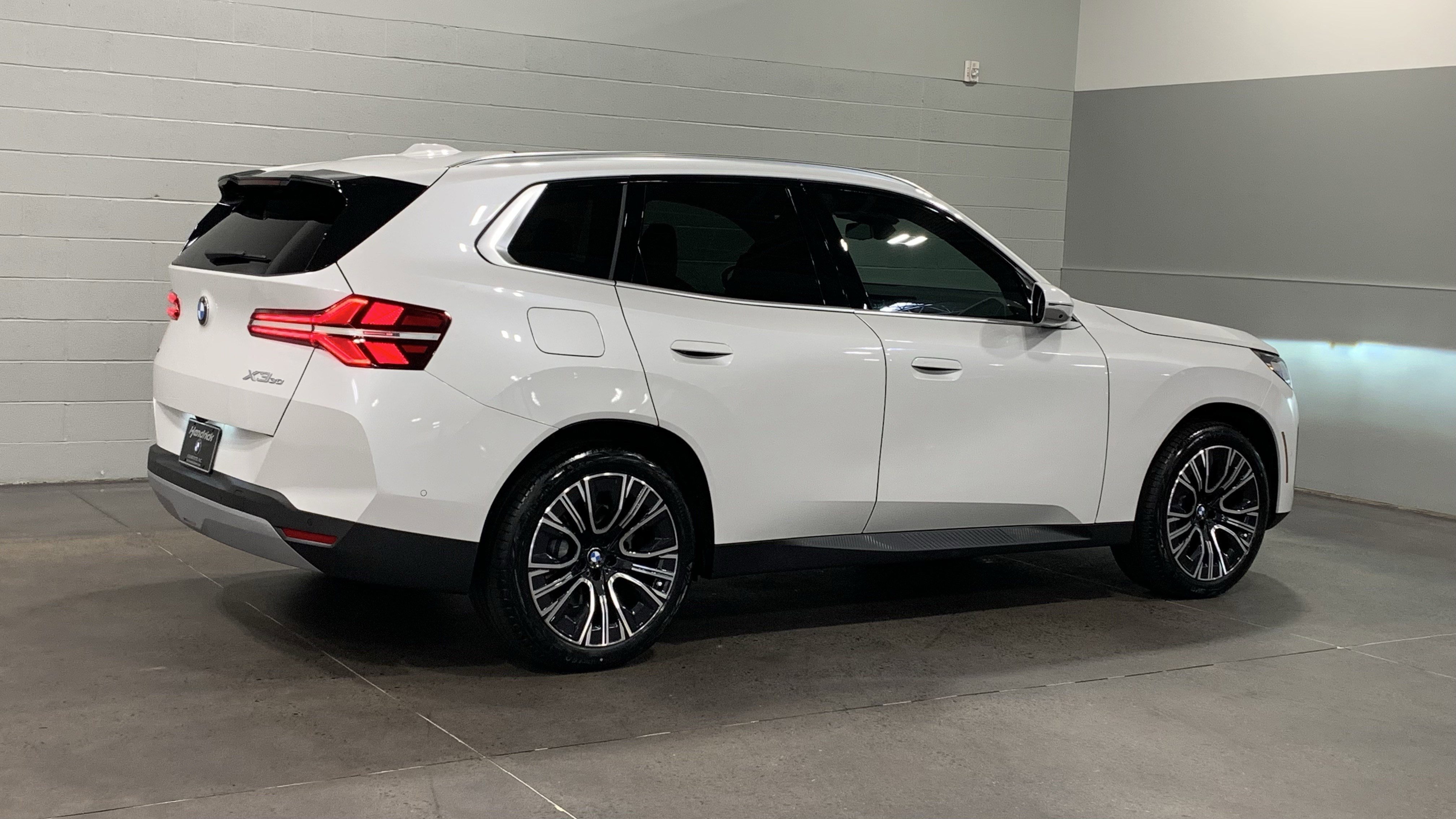 Used 2026 BMW X3 xDrive30 w/ Premium Package image 8