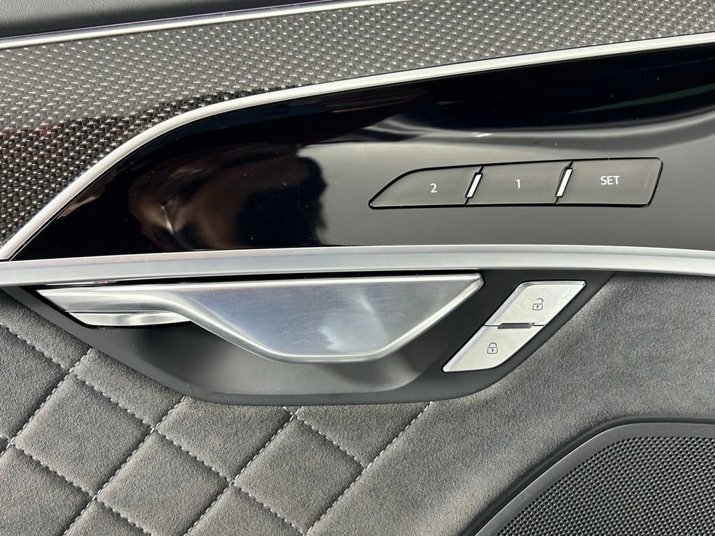 Used 2023 Audi S8 w/ S8 Comfort Plus Package image 35