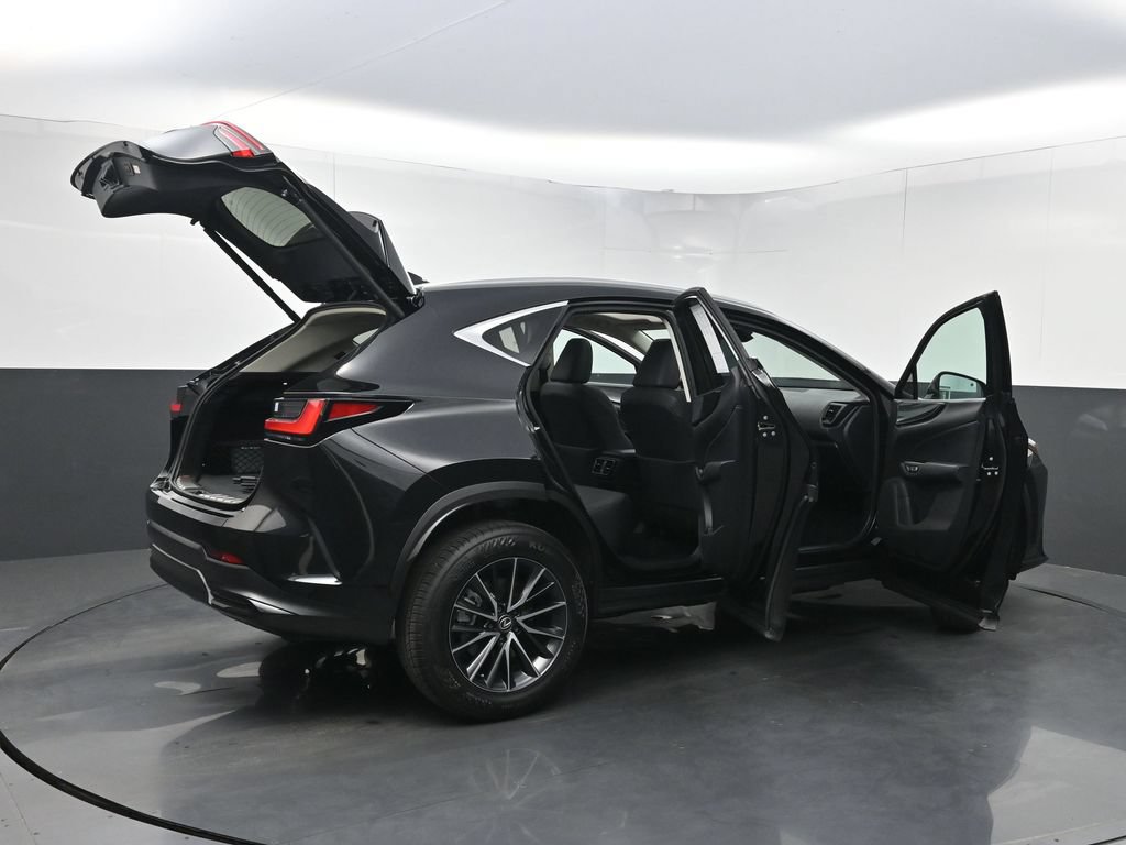 Used 2024 Lexus NX 250 FWD w/ Towing Package (2000 Lbs) image 37