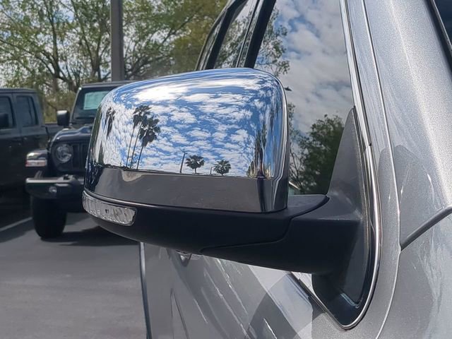 Used 2020 Jeep Grand Cherokee Limited image 12