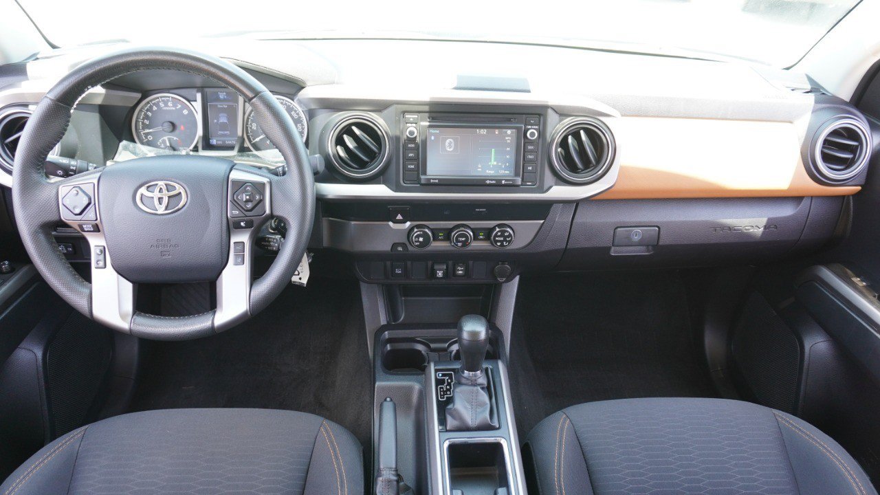 Used 2019 Toyota Tacoma SR5 RWD image 23