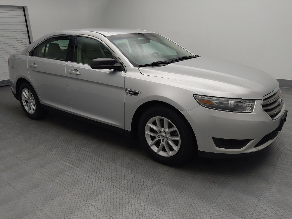 Used 2014 Ford Taurus SE FWD image 11