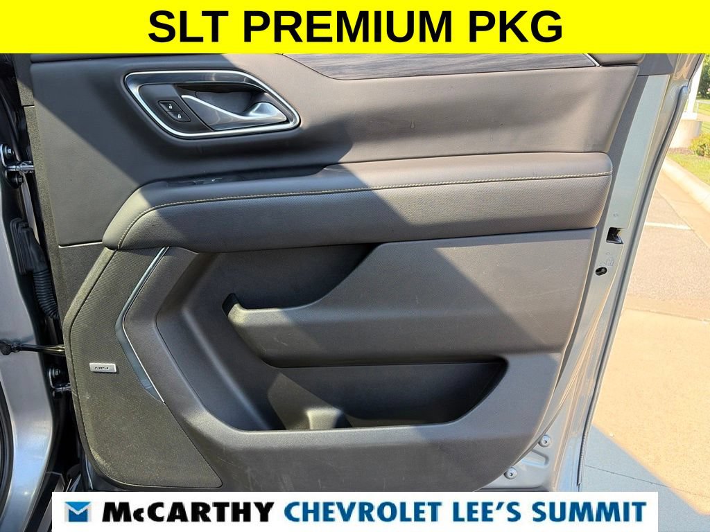 Used 2022 GMC Yukon XL SLT w/ SLT Premium Package AWD/4WD image 36