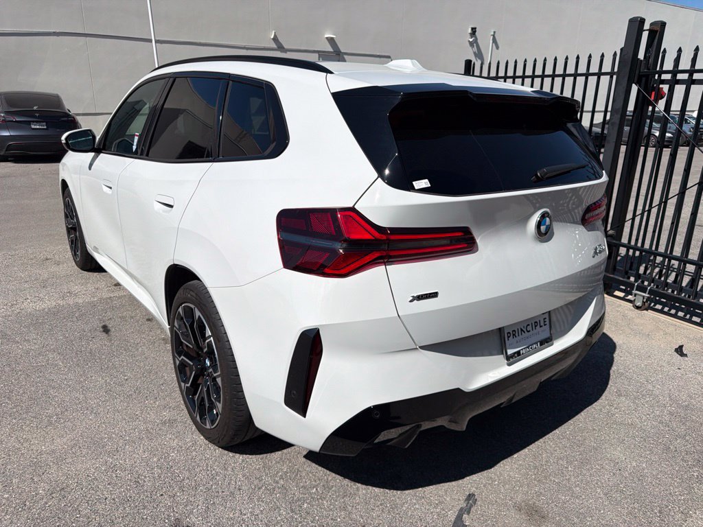 Certified 2025 BMW X3 xDrive30i w/ M Sport Package AWD/4WD image 3