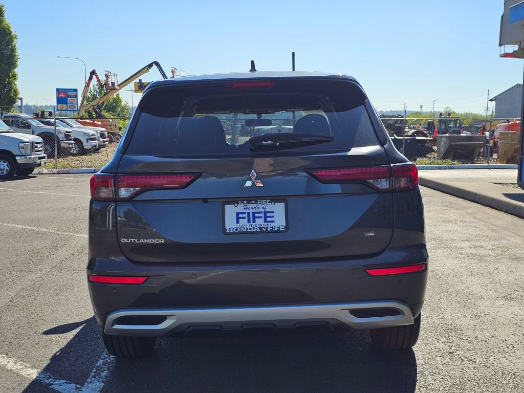 Used 2024 Mitsubishi Outlander SE AWD/4WD image 4