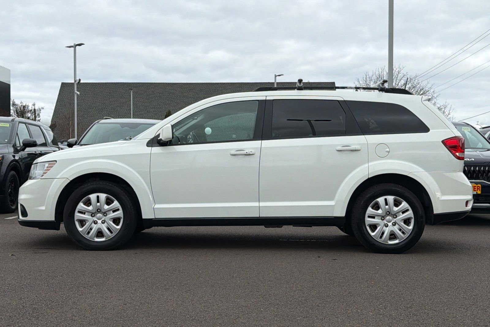 Used 2019 Dodge Journey SE w/ Premium Group image 7