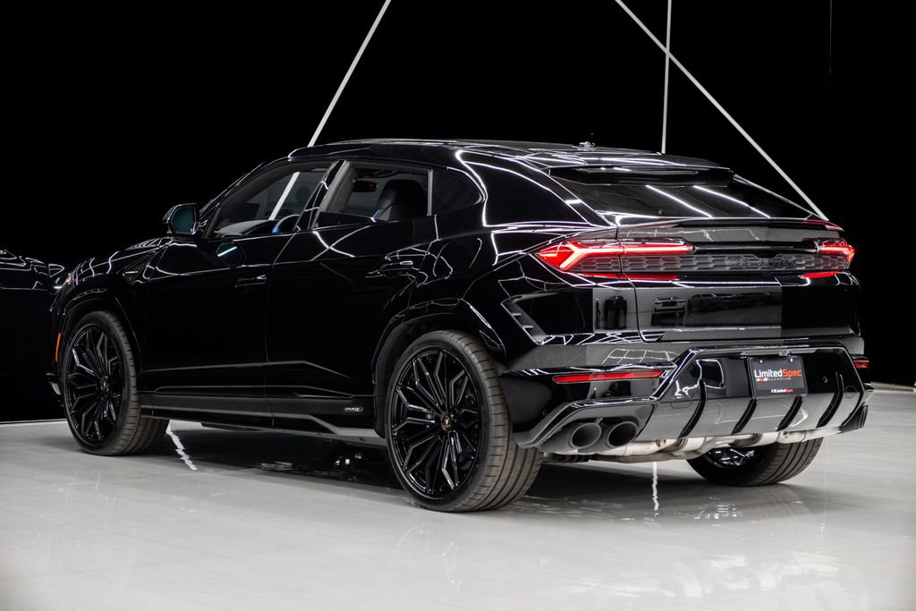 Used 2025 Lamborghini Urus SE image 13