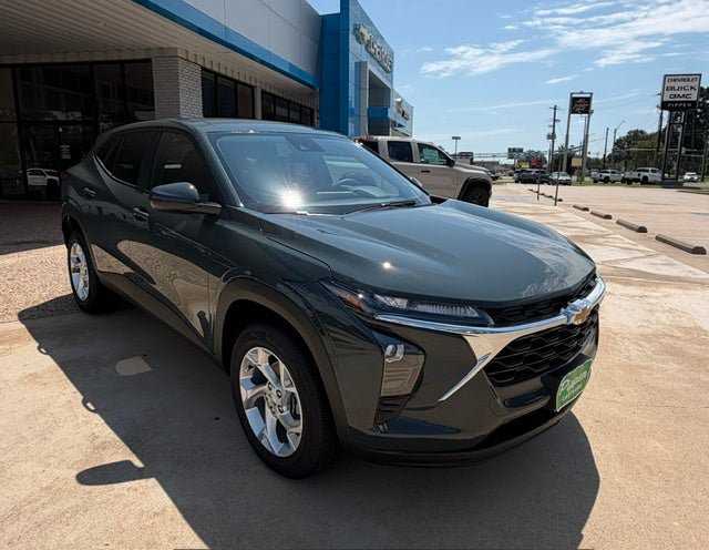 New 2026 Chevrolet Trax LS w/ LS Convenience Package