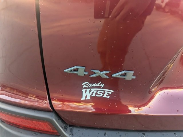 Used 2020 Jeep Cherokee Trailhawk w/ Cold Weather Group image 23