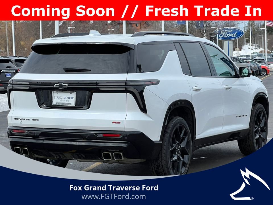 Used 2024 Chevrolet Traverse RS image 11