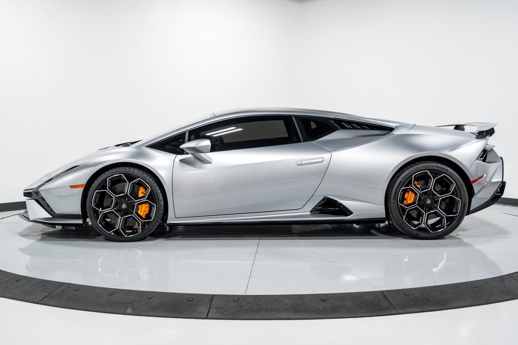 Used 2023 Lamborghini Huracan Tecnica RWD image 6