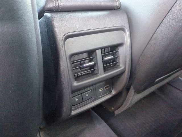 Used 2020 Cadillac XT4 Premium Luxury w/ Cold Weather Package AWD/4WD image 13