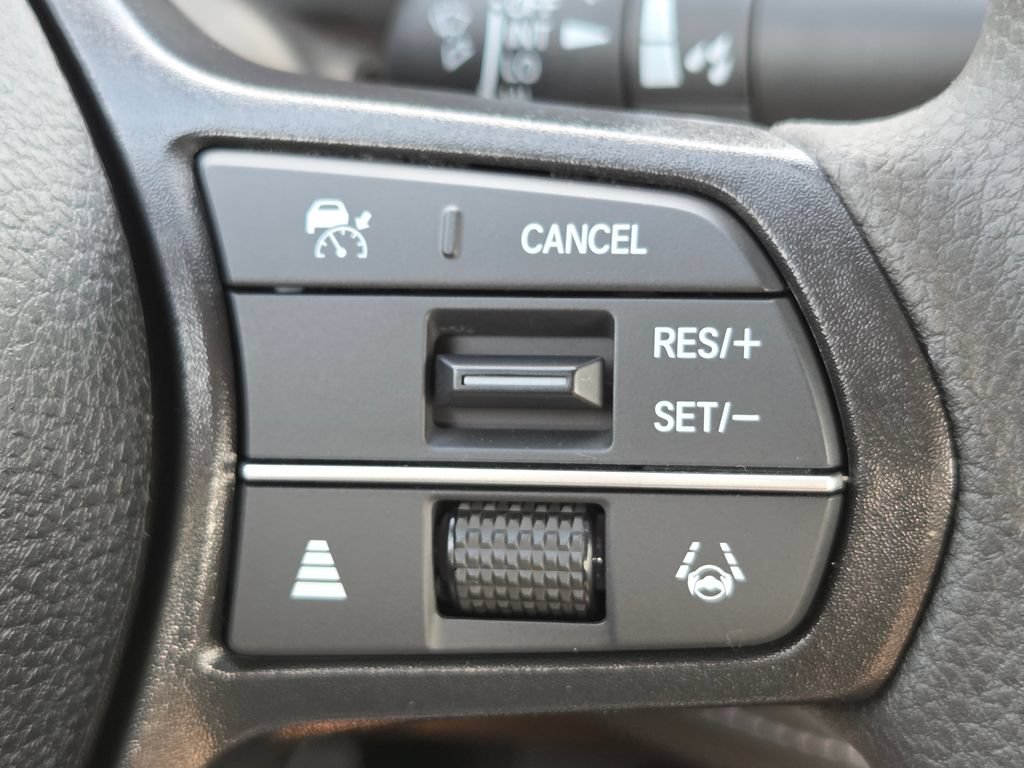 Certified 2025 Honda Accord LX image 9