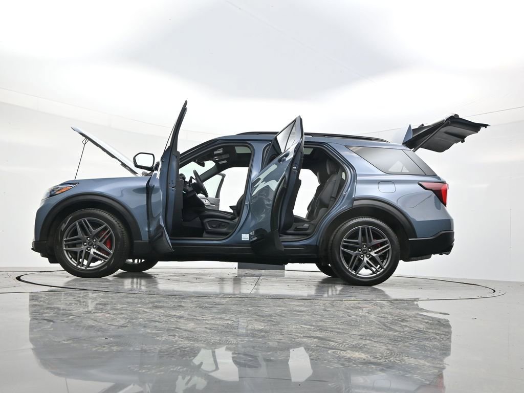 Used 2025 Ford Explorer ST w/ Sun And Sound Package image 62