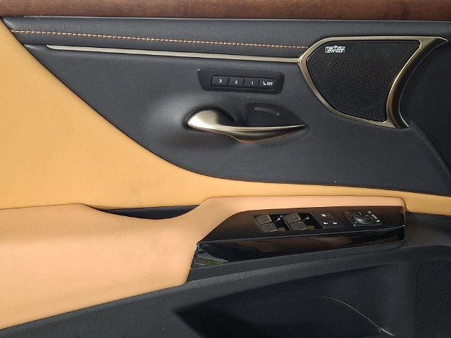 Used 2024 Lexus ES 350 Ultra Luxury w/ Accessory Package (Z2) FWD image 14