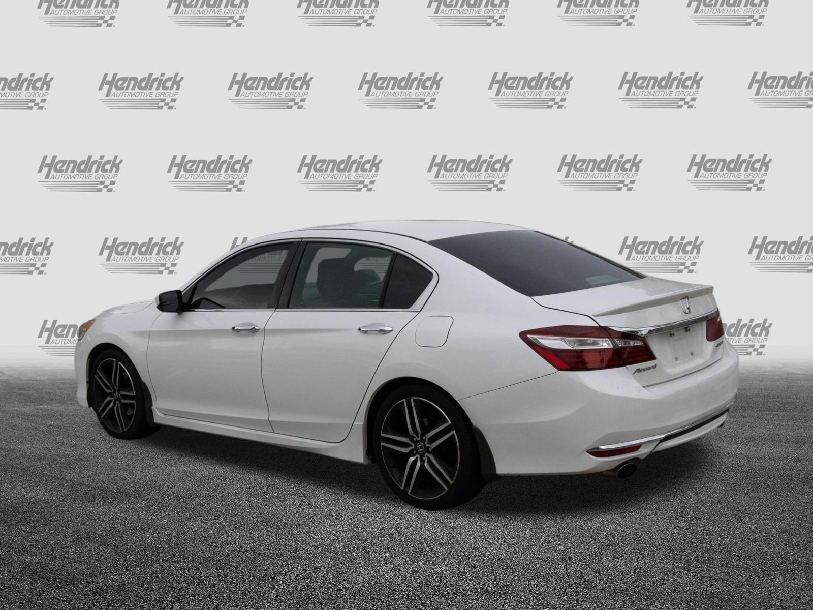 Used 2017 Honda Accord Sport image 7
