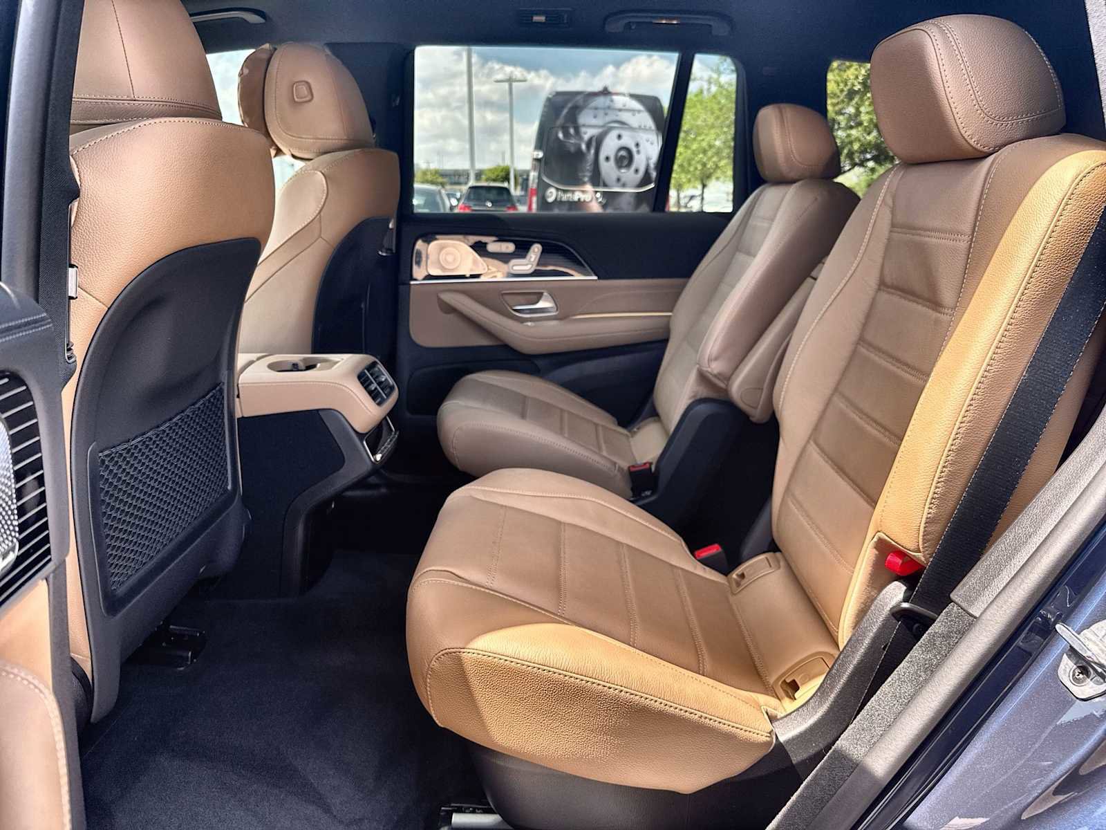 New 2026 Mercedes-Benz GLS 450 4MATIC image 4