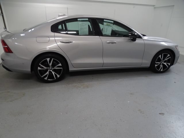 Used 2024 Volvo S60 B5 Plus AWD/4WD image 23
