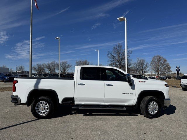 Used 2024 Chevrolet Silverado 2500 LTZ w/ LTZ Convenience Package image 10