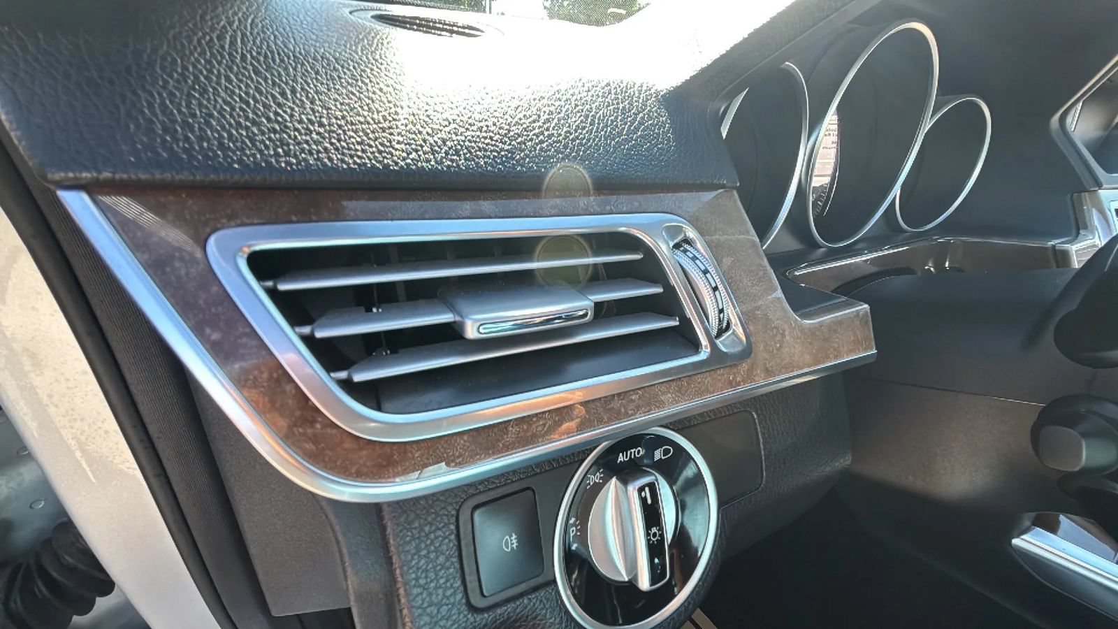 Used 2014 Mercedes-Benz E 350 Sedan image 23