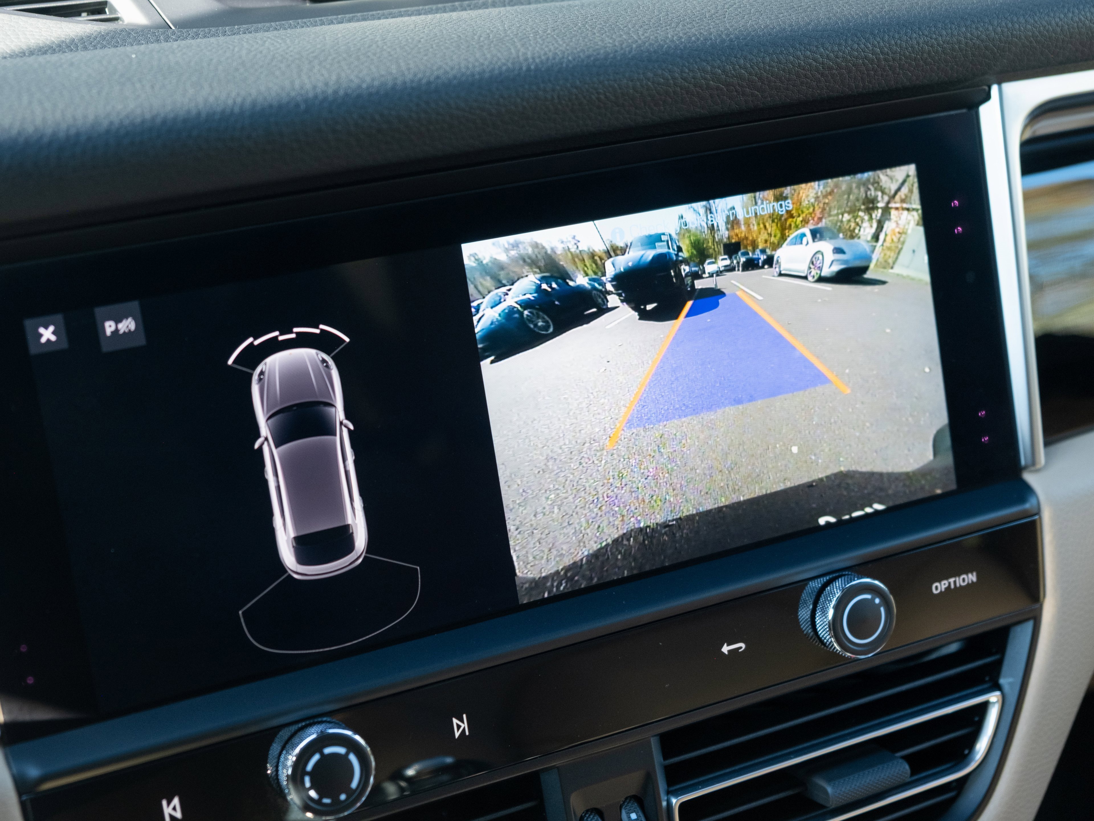 Certified 2023 Porsche Macan image 27