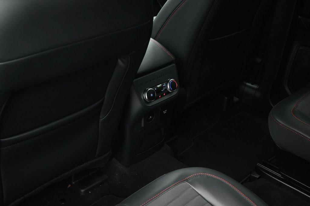 New 2026 Ford Explorer ST-Line w/ ST-Line Street Pack AWD/4WD image 20