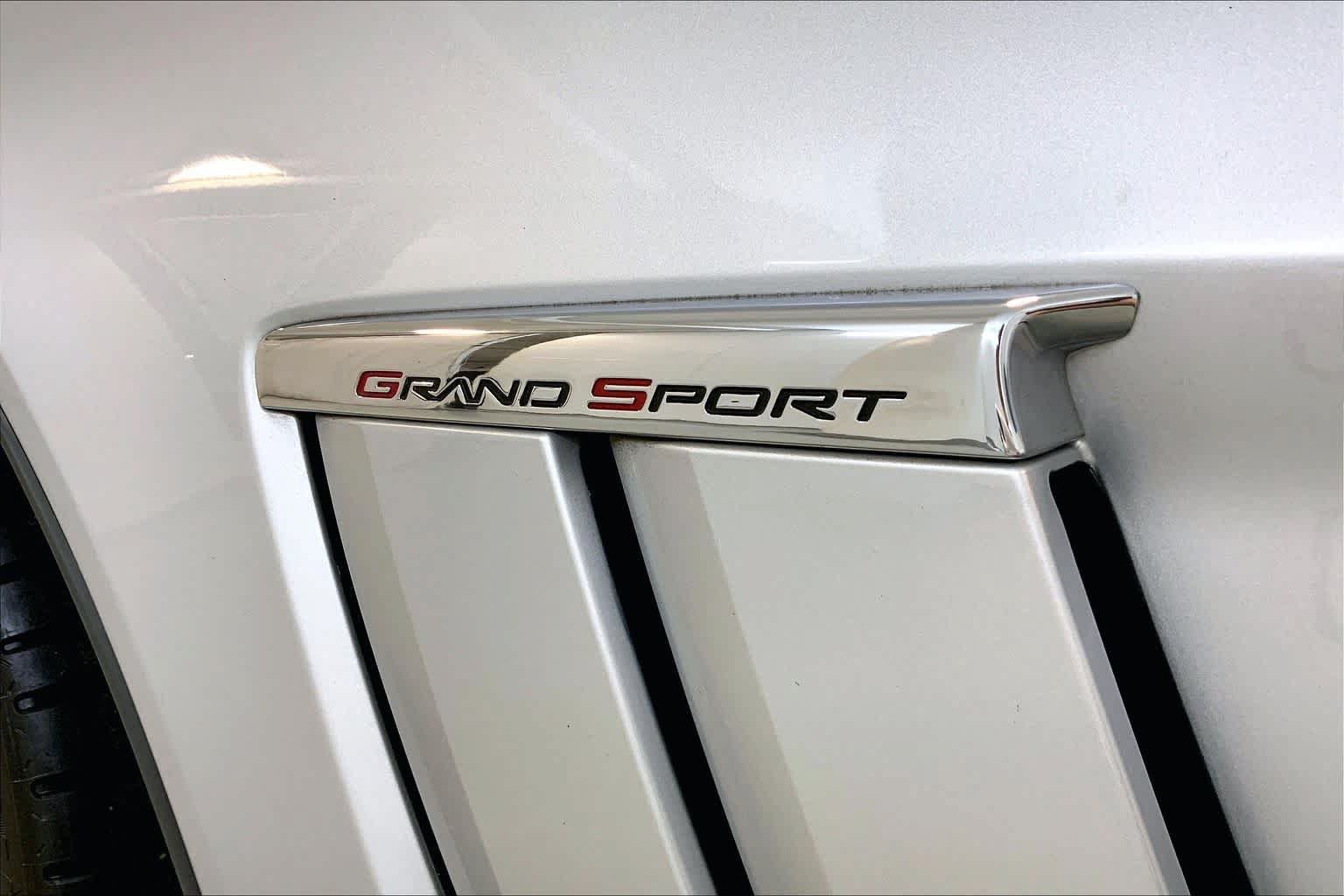 Used 2013 Chevrolet Corvette Grand Sport w/ 2LT Preferred Equipment Group RWD image 9