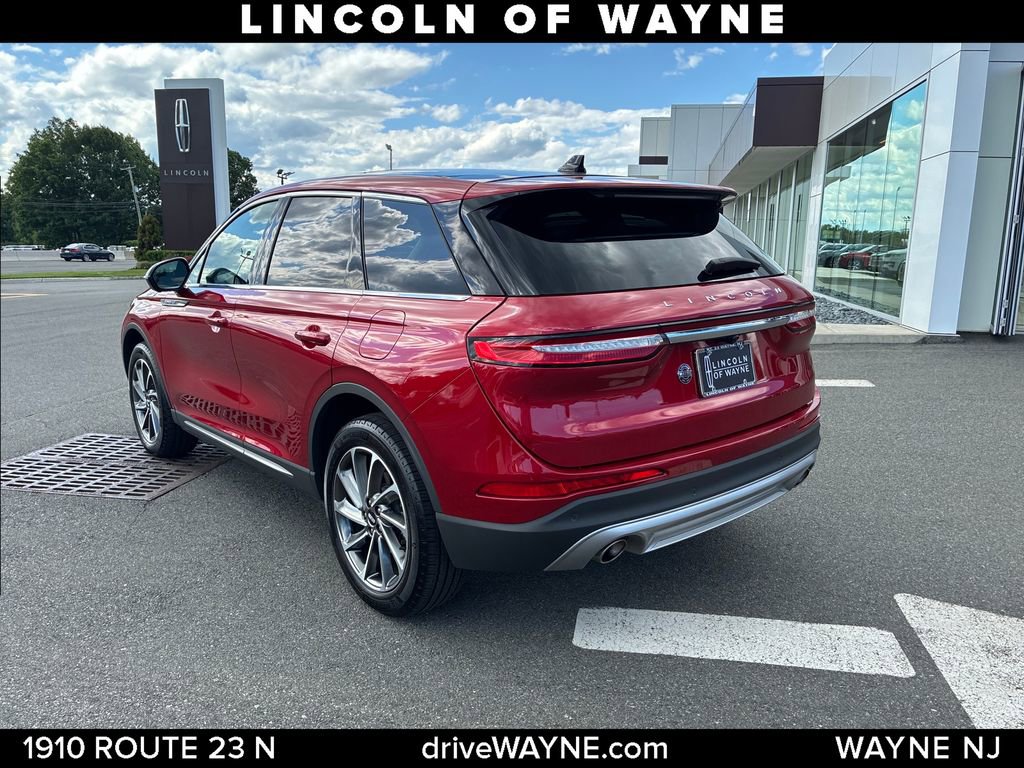 Used 2024 Lincoln Corsair AWD w/ Equipment Group 101A image 4