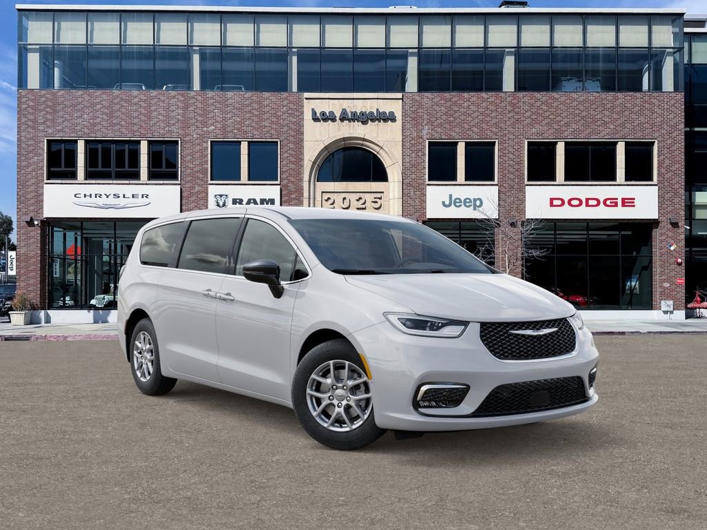 New 2026 Chrysler Pacifica Select image 5