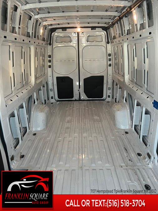 Used 2023 Mercedes-Benz Sprinter 2500 w/ Acoustic Package image 46