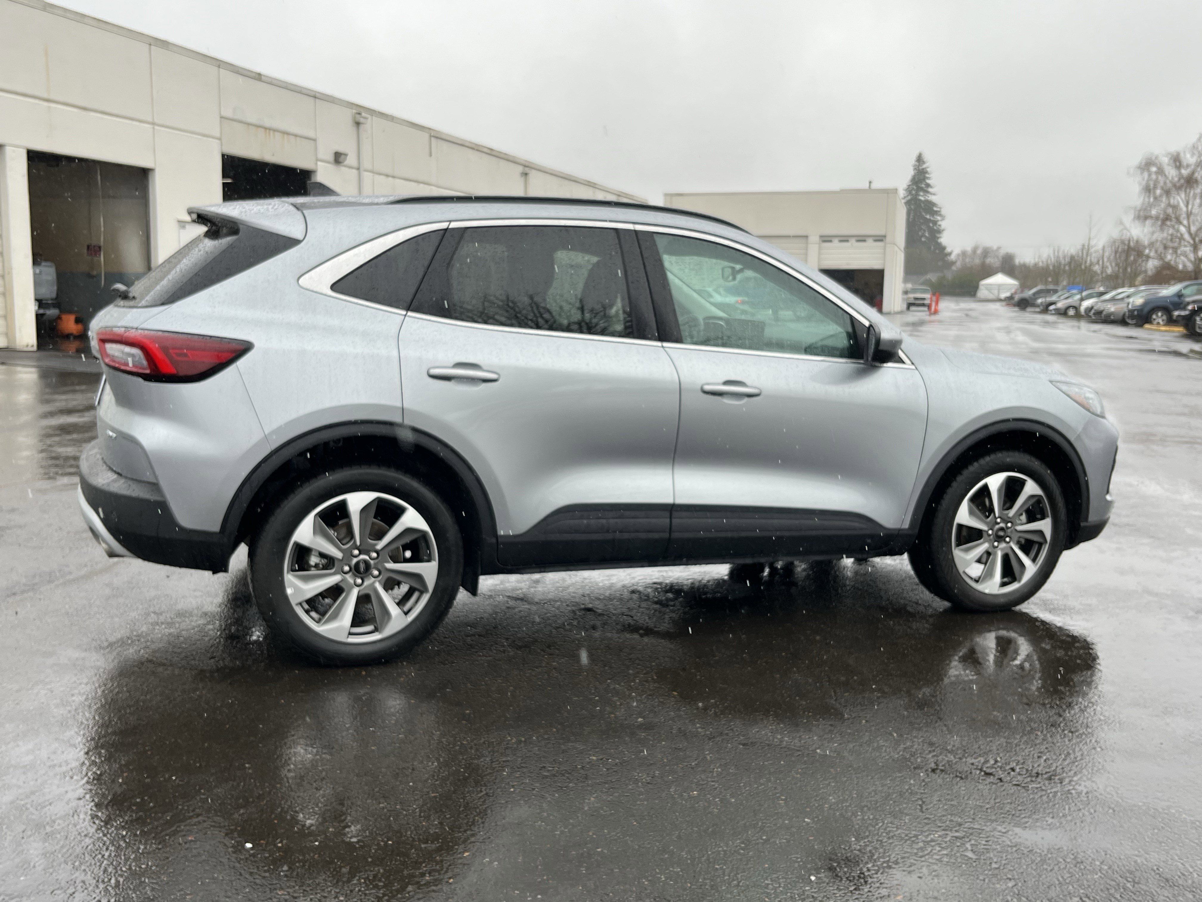 Used 2024 Ford Escape Platinum image 6