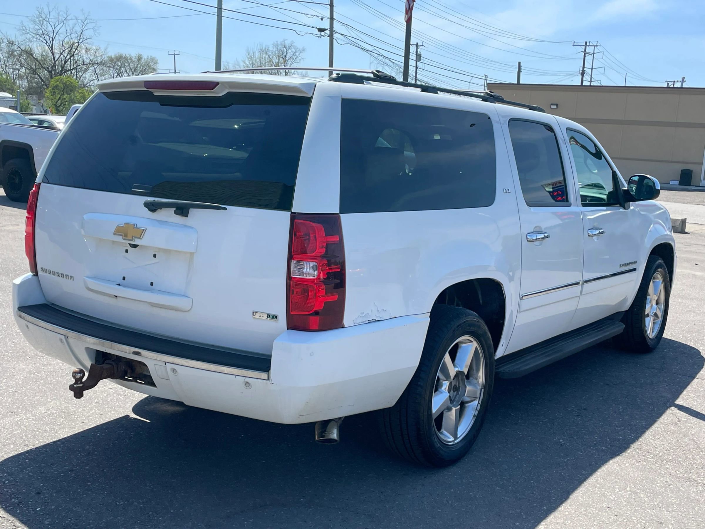 Used 2011 Chevrolet Suburban LTZ image 5