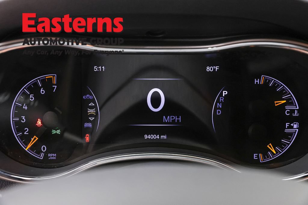Used 2020 Jeep Grand Cherokee Laredo AWD/4WD image 16