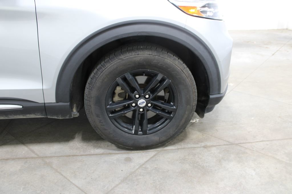 Used 2020 Ford Explorer XLT w/ Comfort Package RWD image 41